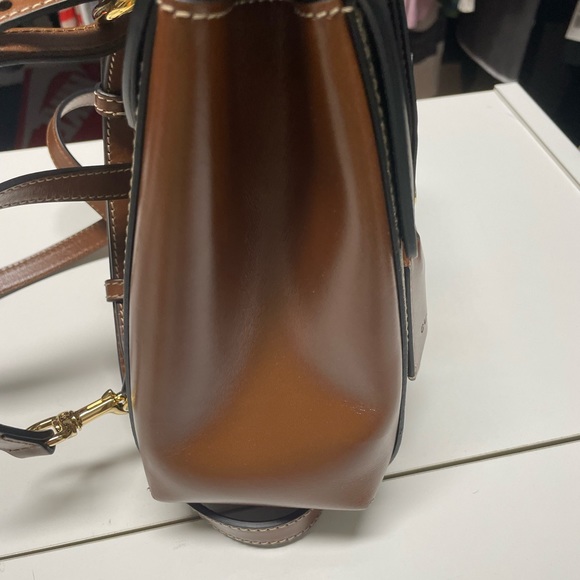 Gucci Padlock GG Supreme Convertible backpack/ crossbody. - Picture 4 of 15